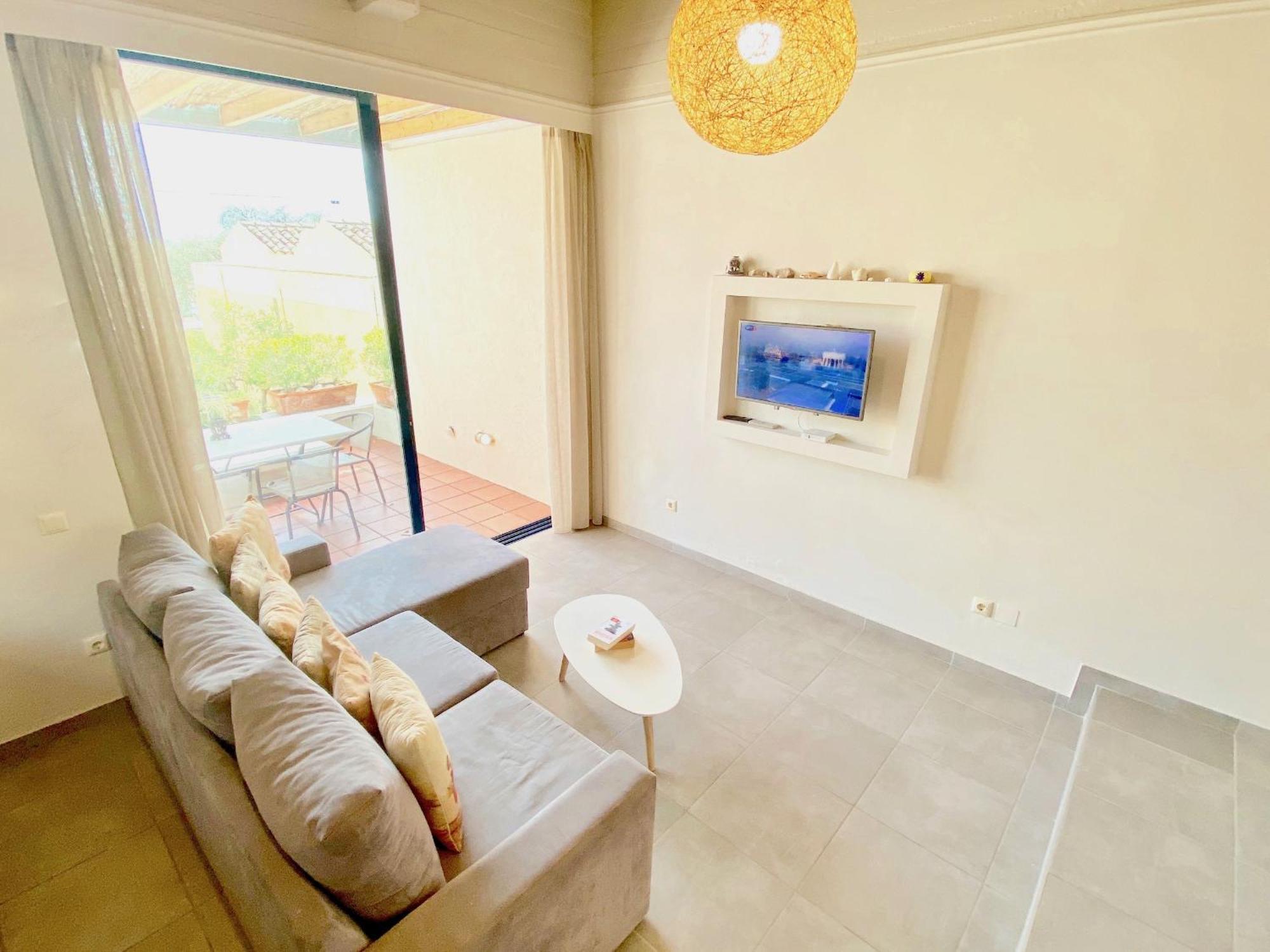 Villa Beta Minivilla By Dadovillas Barbati